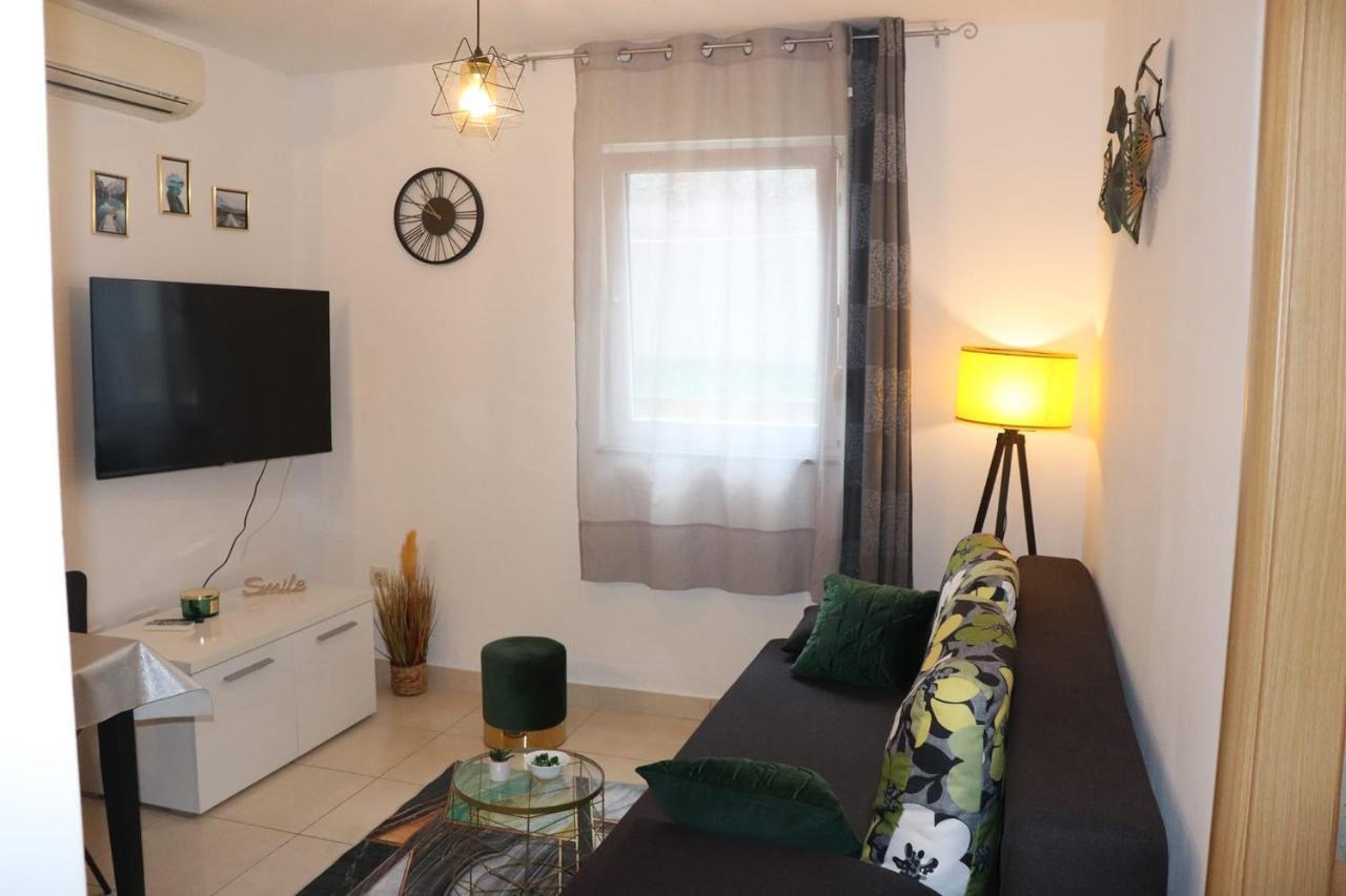 Apartments Kikaso - Near Mall Of Split, Free Parking Екстер'єр фото