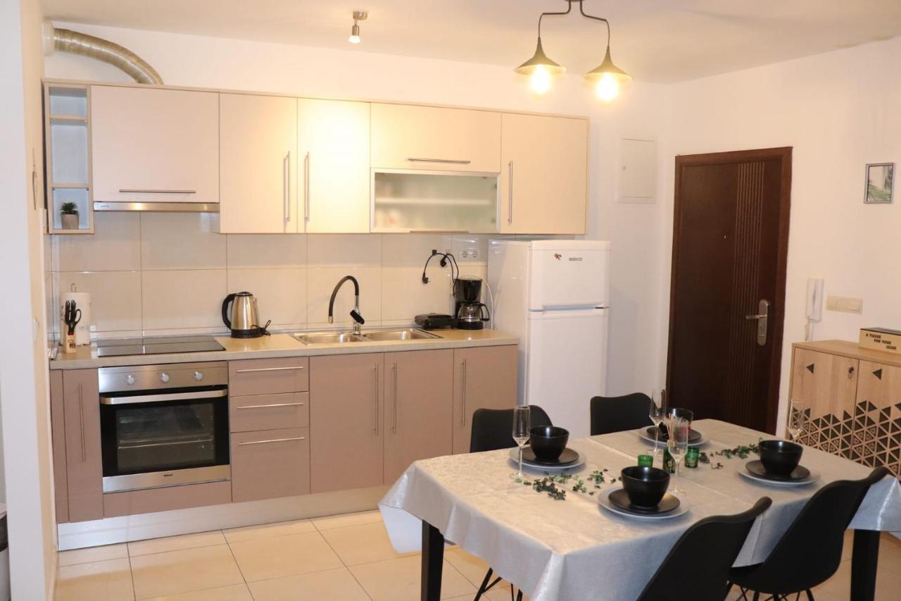 Apartments Kikaso - Near Mall Of Split, Free Parking Екстер'єр фото