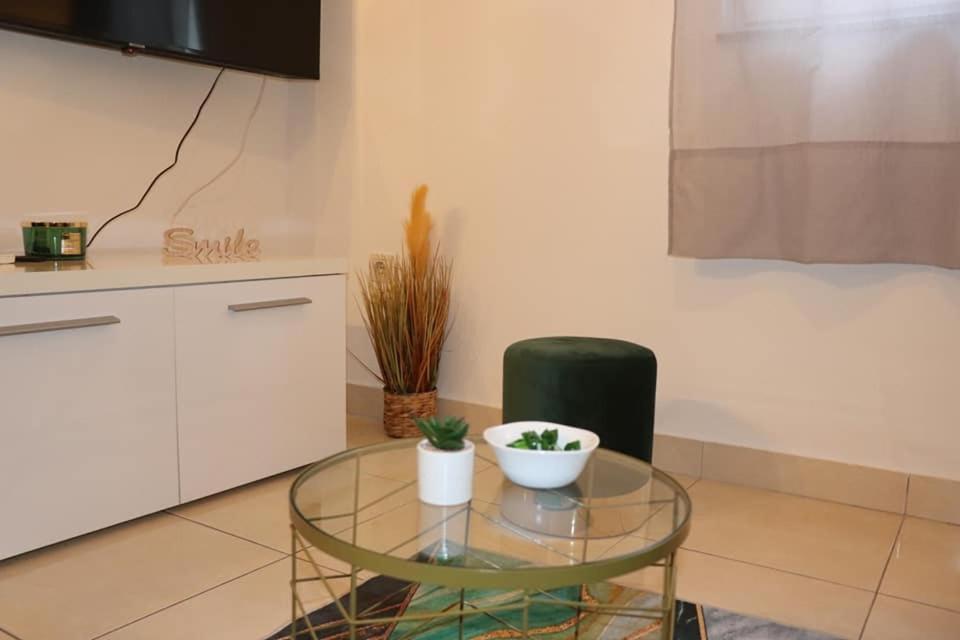 Apartments Kikaso - Near Mall Of Split, Free Parking Екстер'єр фото